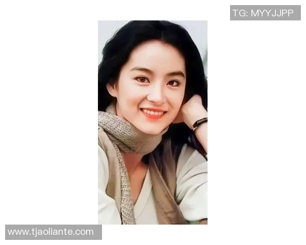 足球明星林青霞的精彩瞬间与美丽壁纸分享